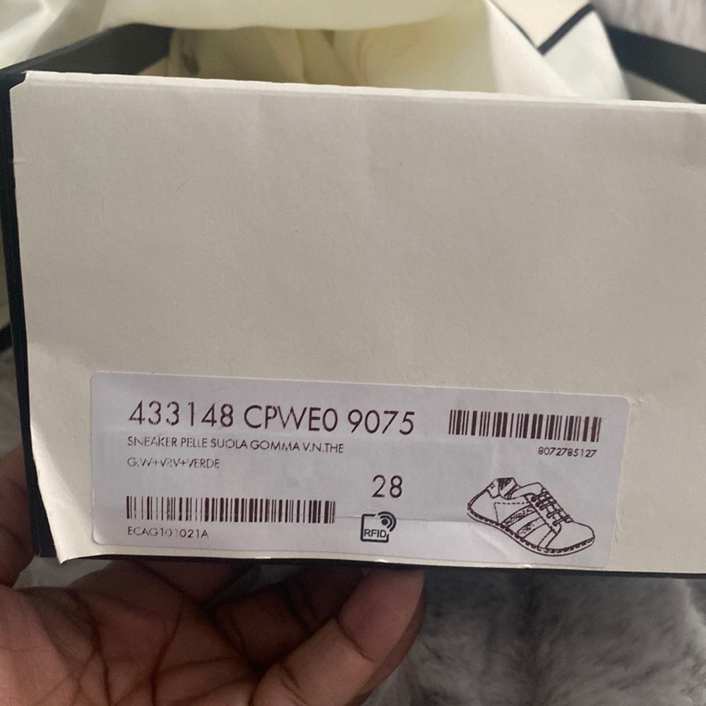 Gucci sneaker’s size 28